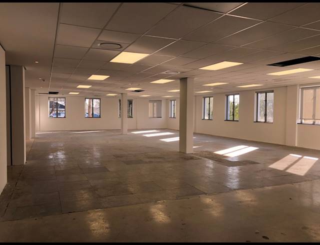 260M² OFFICE TO LET IN SANDHURST